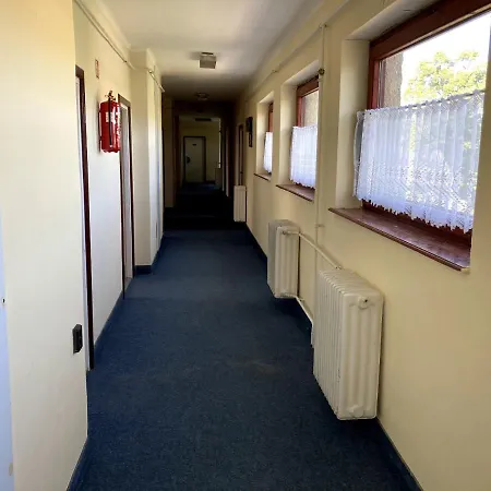 Manuela Ifjusagi Szallashely Otel Balatonfüred
